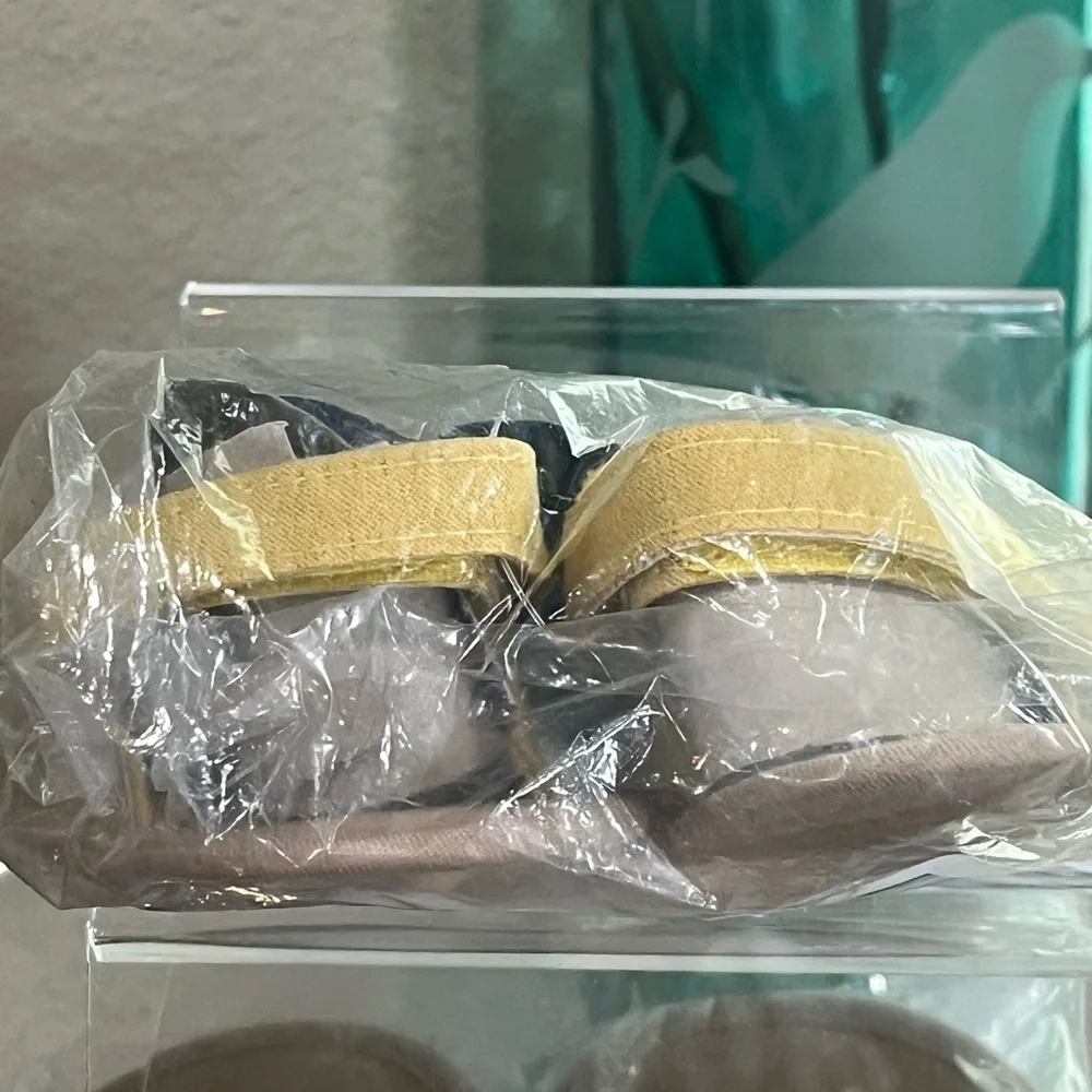 Baby Yellow Sandals, 6-12 months, new!